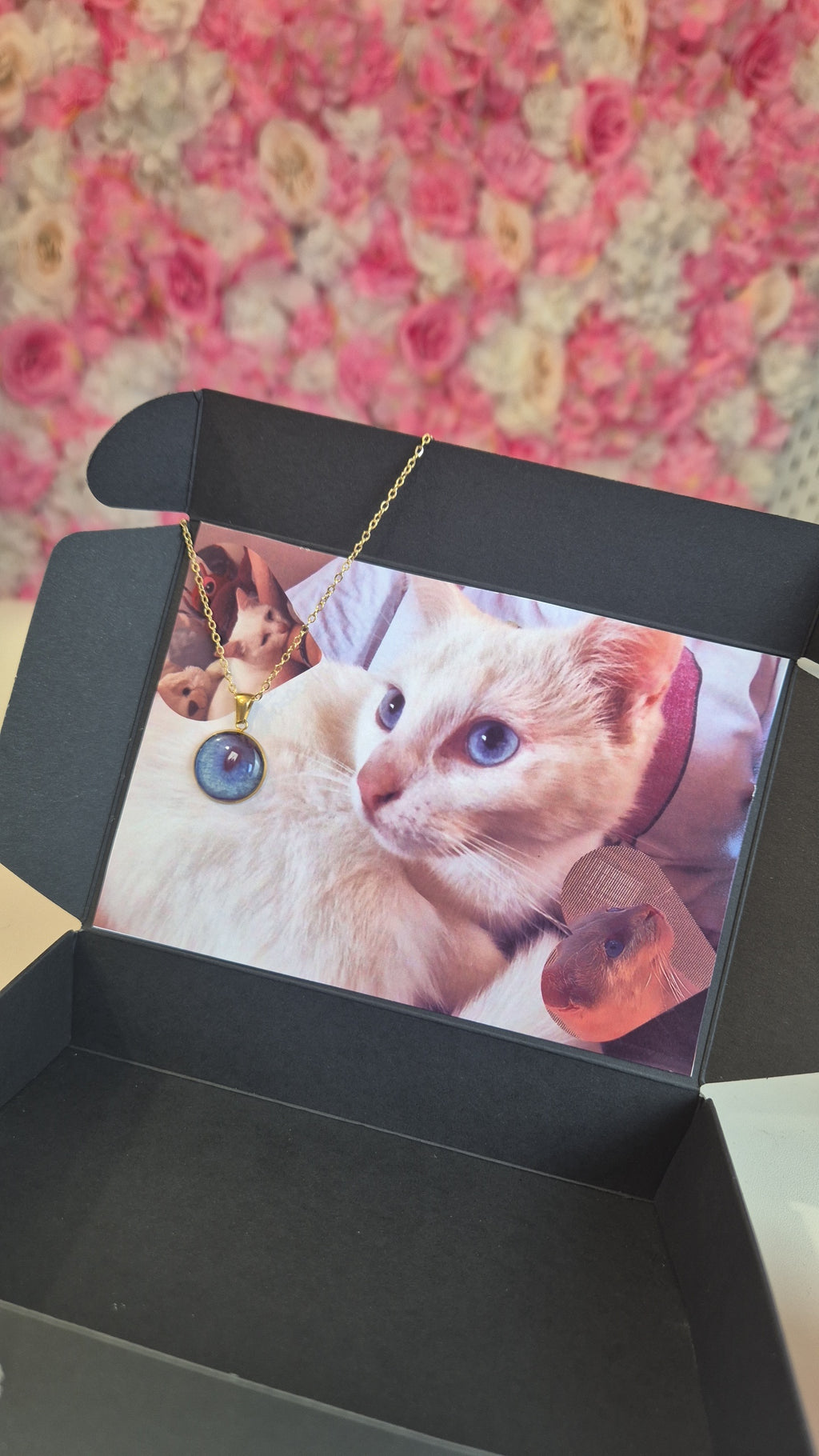 Collier iris acier inoxydable doré avec oeil de chat 