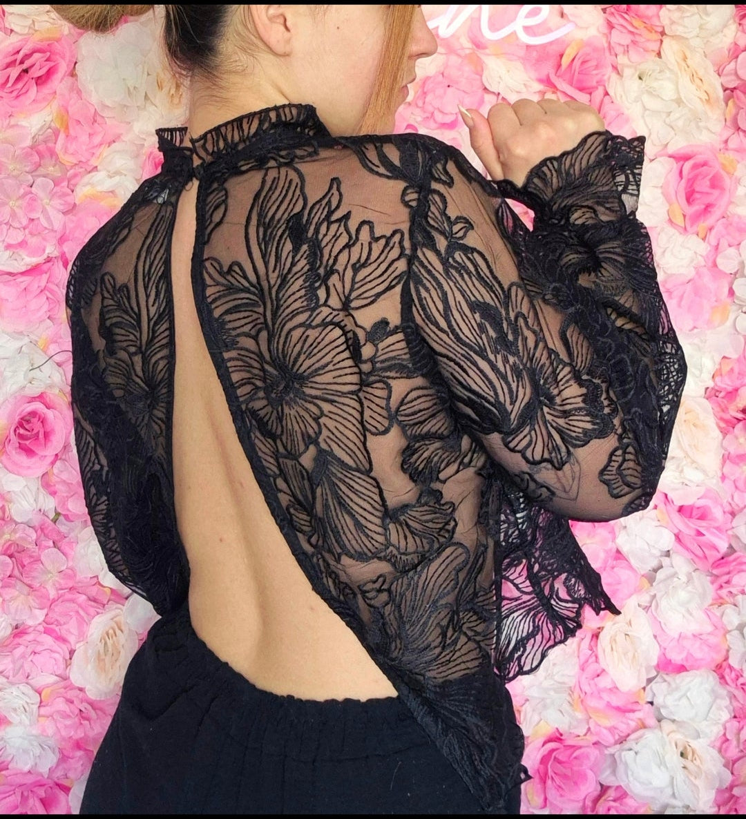 Blouse dentelle dos nu