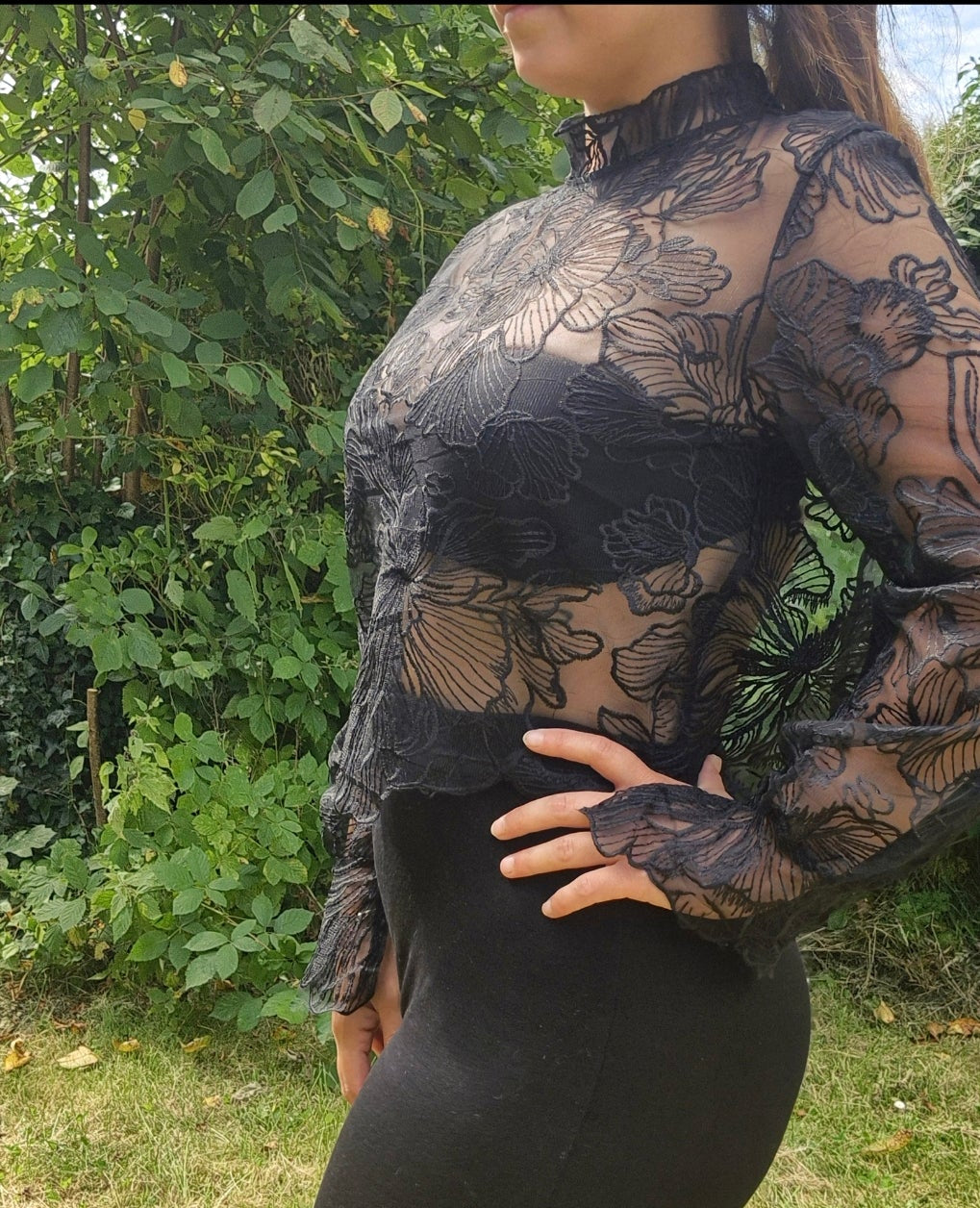 Blouse dentelle dos nu