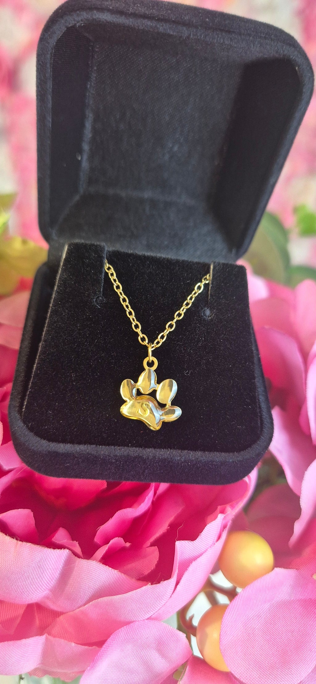 Detail collier hommage chat chien inoxydable 